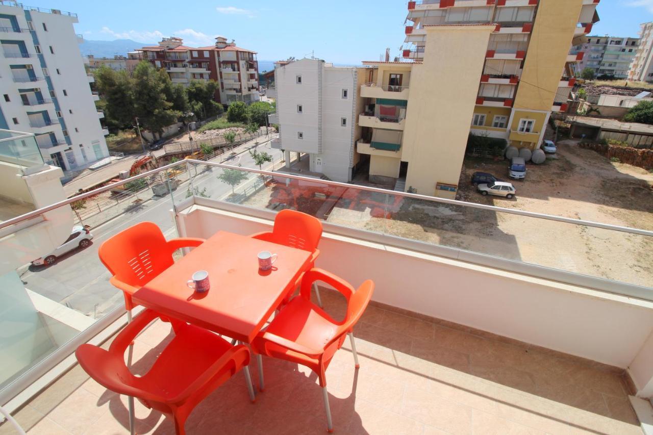 Luxury Sea View Apartaments Sarandë Exterior foto