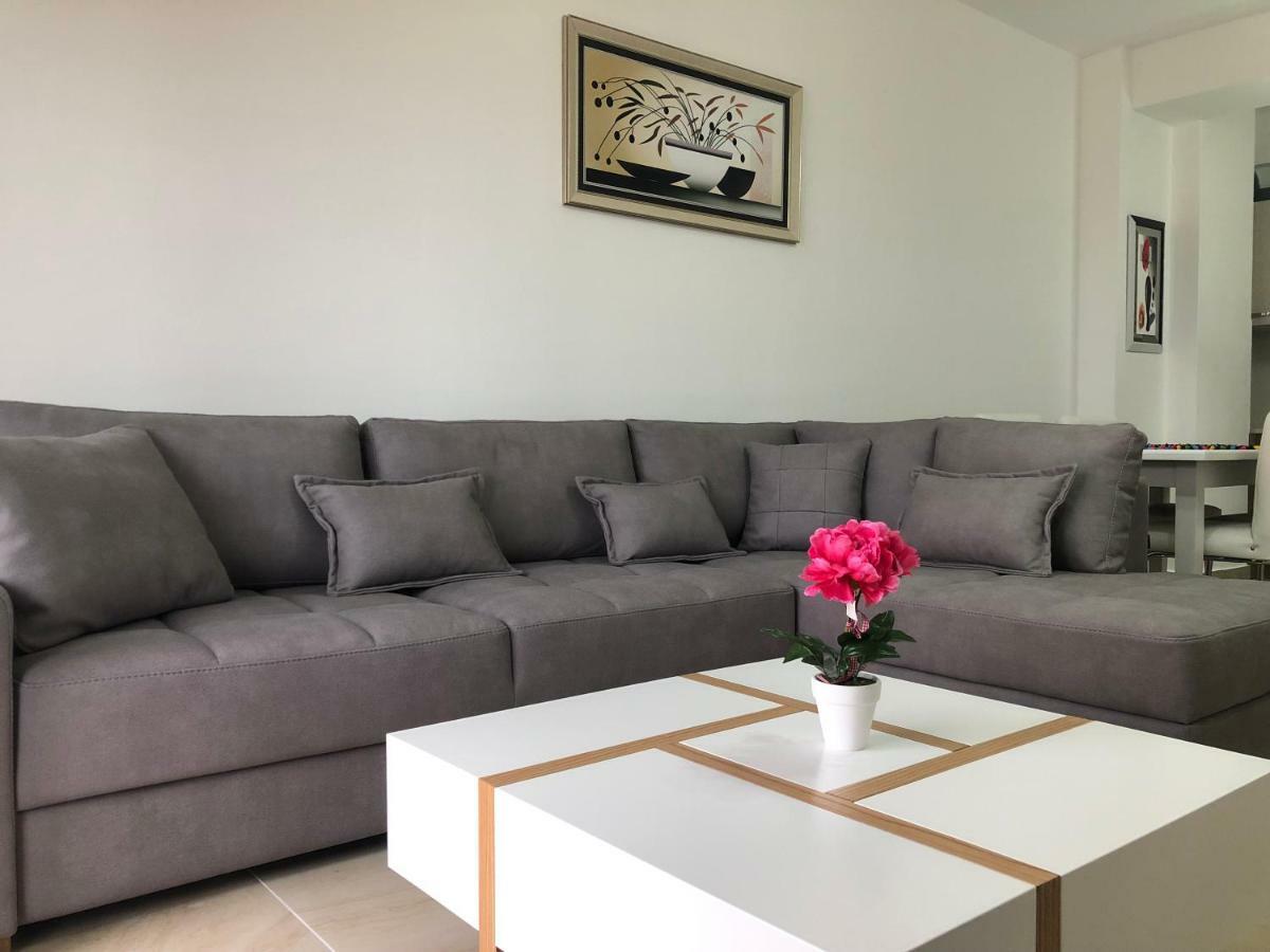 Luxury Sea View Apartaments Sarandë Exterior foto
